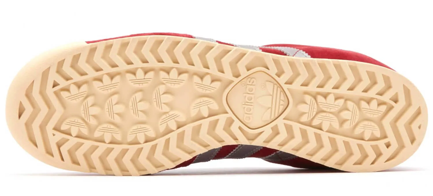 Adidas Guam sneakers, red