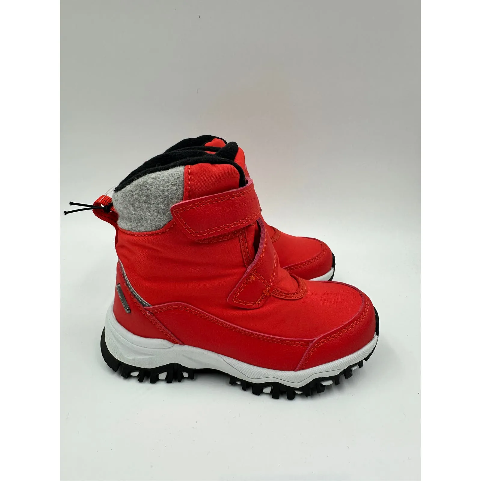 Small Kid Size 10, Red Canvas Winter Boot w/ Cross Strap & Fleece Lined Insole